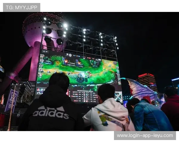 电竞娱乐化趋势明显，明星主播带动粉丝经济，娱乐圈的电竞玩家